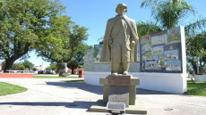 Monumento Coronel Denis